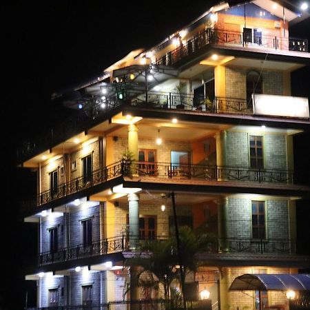 Hotel Young'S Stupa Ranipauwa Exterior foto